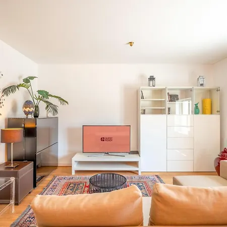 Апартаменты Guestready - A Premium In Chiado *